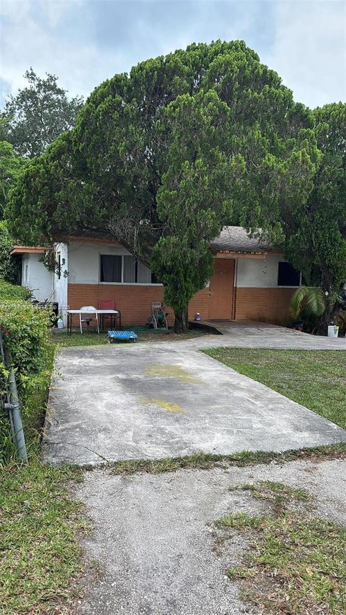 3760 Oak Ave, Miami, FL, 33133-4807 | Card Image