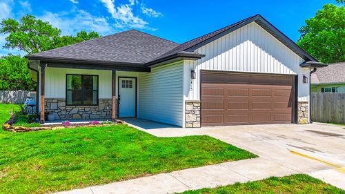 415 E Burks St, STURGEON, MO, 65284-5553 | Card Image