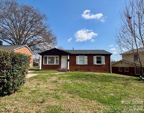 1410 Waddell St, Charlotte, NC, 28216-5146 | Card Image