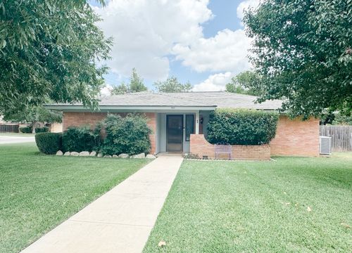 1 Alpine Ct, Brownwood, TX, 76801-7847 | Card Image