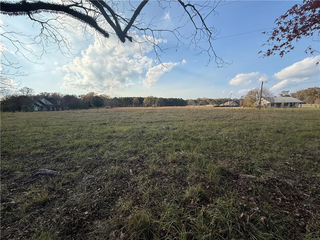 Land in Pineville