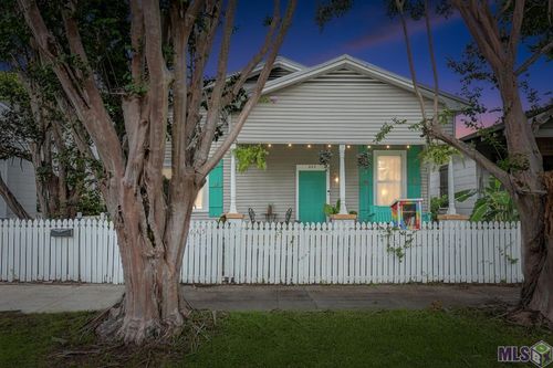 645 Napoleon St, Baton Rouge, LA, 70802-6162 | Card Image