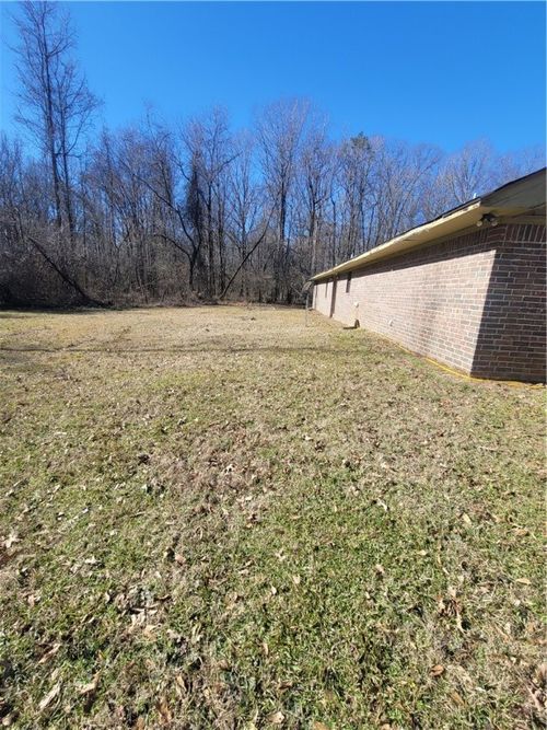 2400 Weekly Rd, Pine Bluff, AR, 71603-6558 | Card Image