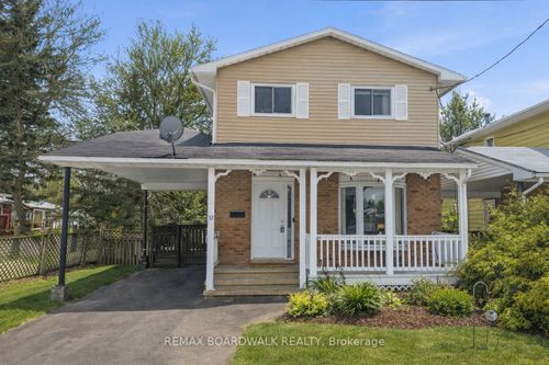 32 Provost St, Perth, ON, K7H3H1 | Card Image