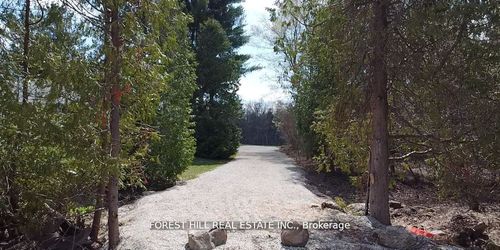 7406 17th Side Rd, Acton, ON, L7J | Card Image