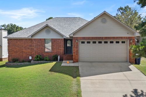 49 Park Ridge Dr, Maumelle, AR, 72113-5918 | Card Image