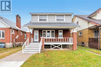 739-41 Josephine Ave, Home with 8 bedrooms, 3 bathrooms and null parking in Windsor ON | Image 1