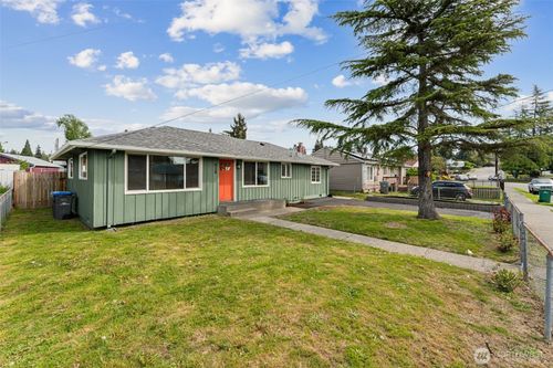 928 Dibb St, Bremerton, WA, 98310-2744 | Card Image