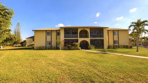 c1-328 Pine Ridge Cir, Greenacres, FL, 33463-1415 | Card Image