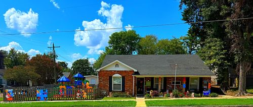 920 Farmer St, Vicksburg, MS, 39183-2612 | Card Image
