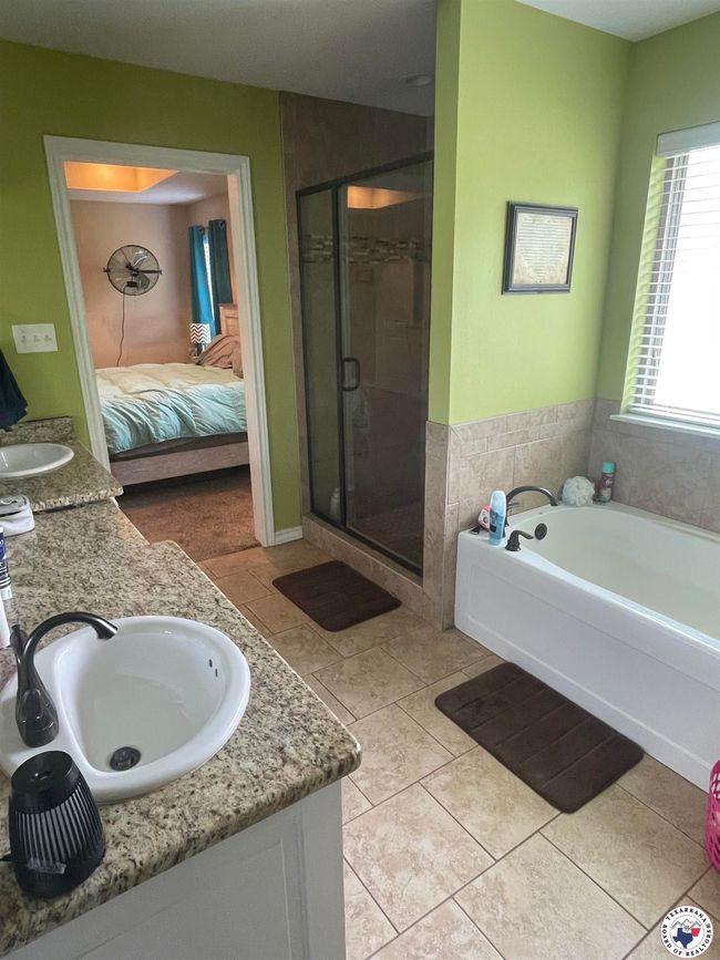610 Stoneridge, House other with 4 bedrooms, 2 bathrooms and null parking in Queen City TX | Image 5