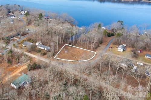 197-198-111 Waterway Dr, Lexington, NC, 27292-7846 | Card Image