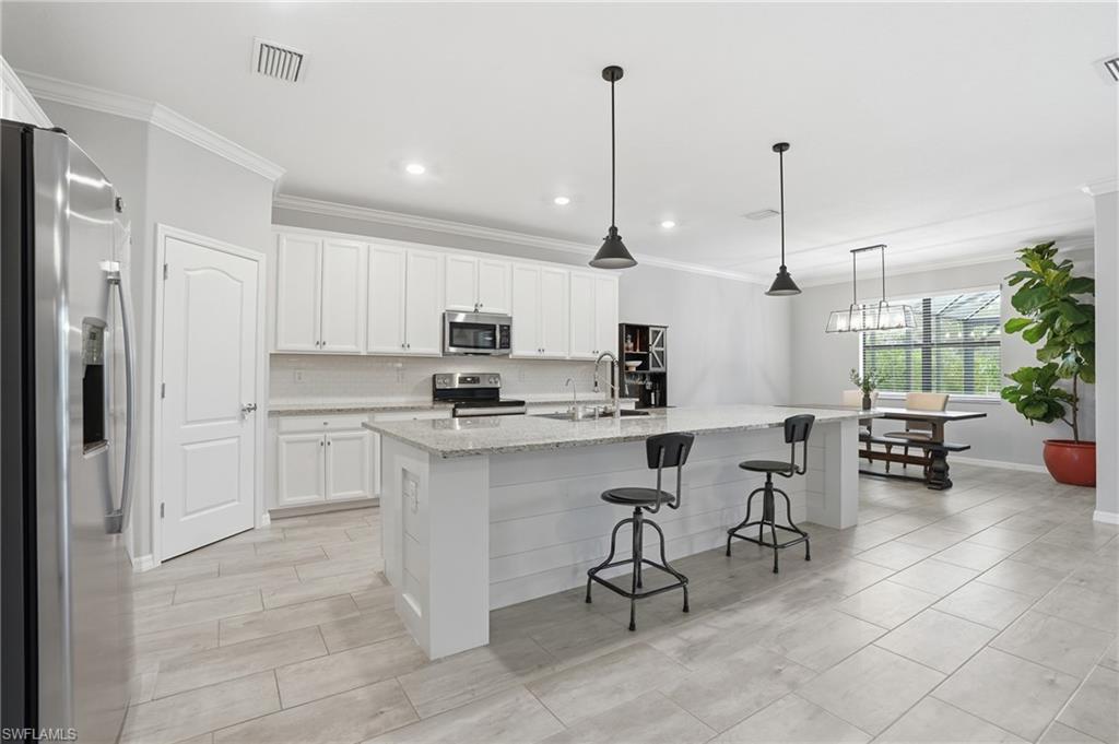 Residential in ESTERO 2