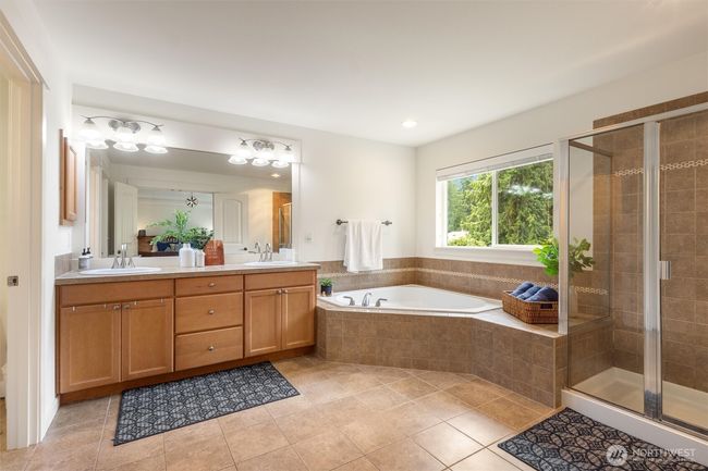 416 199 Th Pl Se, House other with 5 bedrooms, 3 bathrooms and 3 parking in Bothell WA | Image 21