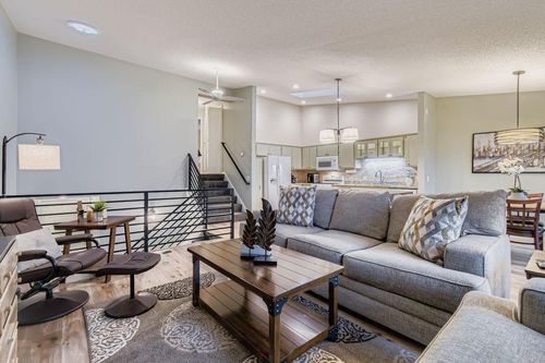 apt-2-2422 County Road D W, Saint Paul, MN, 55112-8509 | Card Image