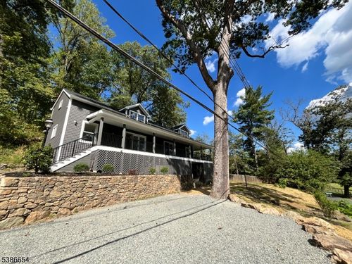 75 Hollow Brook Rd, Tewksbury Twp, NJ, 07830-3116 | Card Image