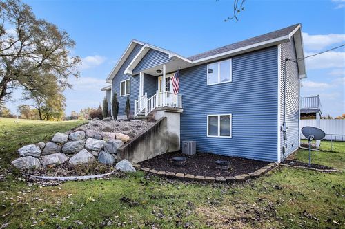 3214 7th St, Wayland, MI, 49348-9528 | Card Image