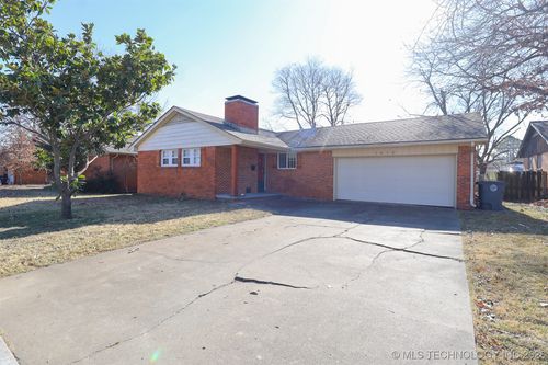 7470 29th St, Tulsa, OK, 74129-6426 | Card Image