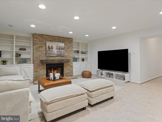 1564 Mclean Commons Ct, Townhouse with 3 bedrooms, 4 bathrooms and null parking in MCLEAN VA | Image 32