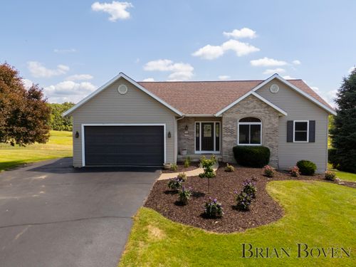 6449 Rockmeadows Court Ne, Rockford, MI, 49341 | Card Image