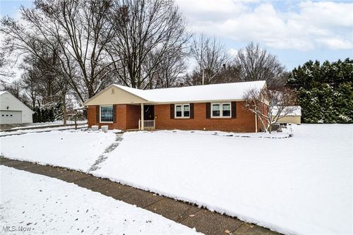 681 Highland Ave, Wadsworth, OH, 44281-1954 | Card Image