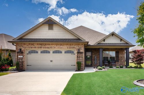 352 Shangrila Way, Meridianville, AL, 35759-1112 | Card Image