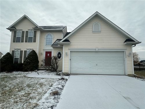 38433 Country Meadow Way, North Ridgeville, OH, 44039 | Card Image