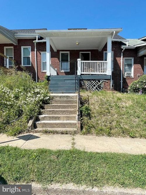 2222 Poplar Grove St, BALTIMORE, MD, 21216-2837 | Card Image