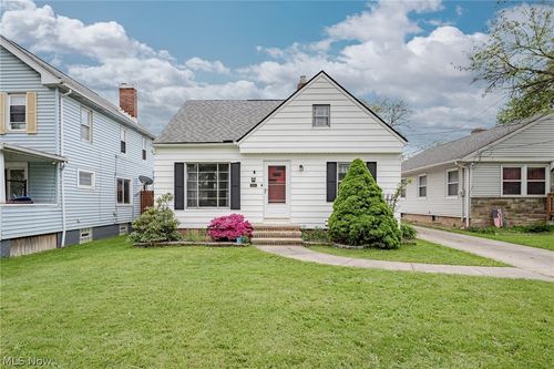 11104 Mccracken Road, Garfield Heights, OH, 44125 | Card Image