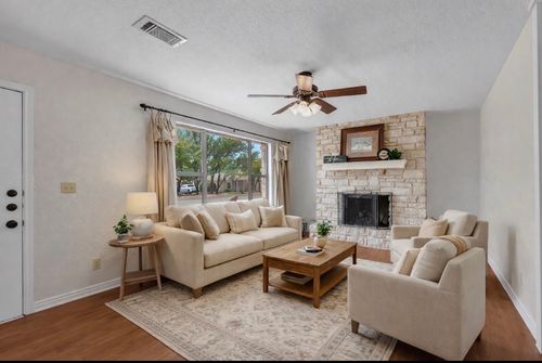 7902 Bar K Ranch Rd, Lago Vista, TX, 78645-4401 | Card Image