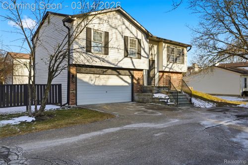 2919 Roundtree Dr, Troy, MI, 48083-2350 | Card Image