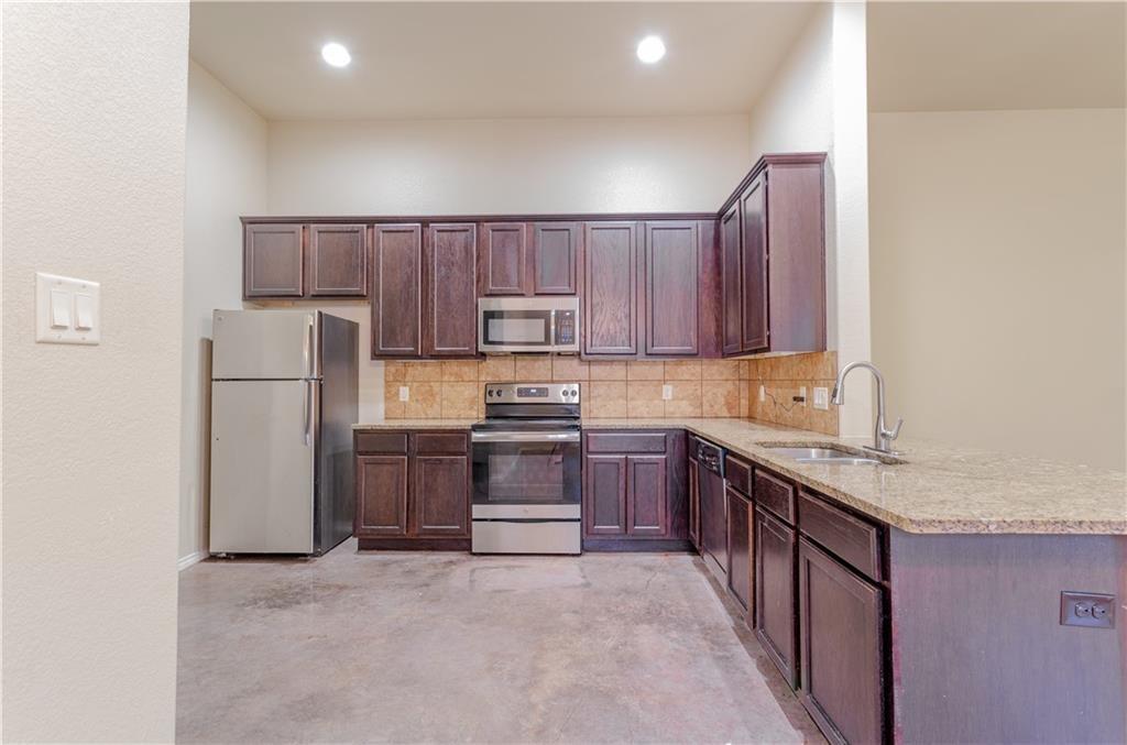 Residential Lease in Buda 5