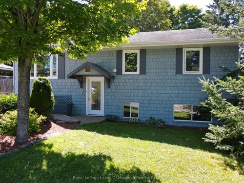 63 Florence St W, Huntsville, ON, P1H1V4 | Card Image