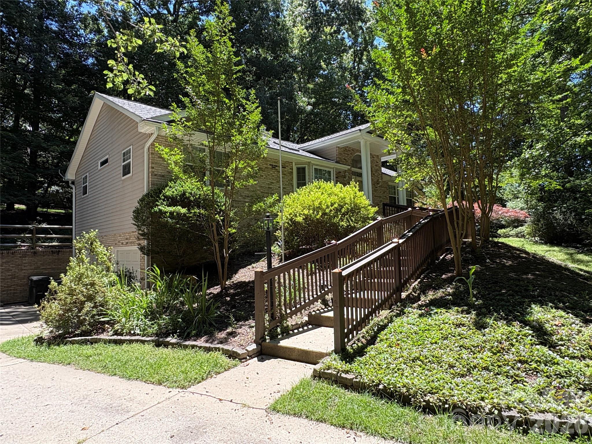 Residential in Laurel Park 3