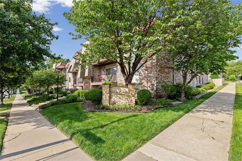 103-5006 Baltimore Ave, Kansas City, MO, 64112-2469 | Card Image