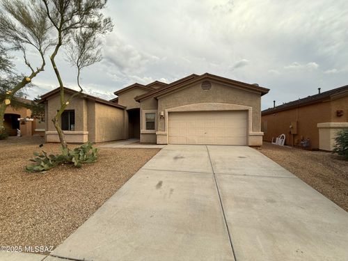 8401 W Calle Sancho Panza, Tucson, AZ, 85757-6820 | Card Image