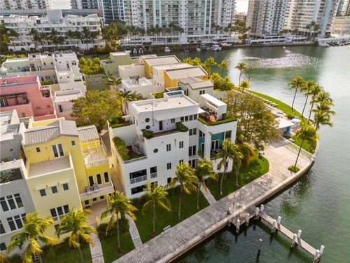 6001 Laguna Path S, Miami Beach, FL, 33141-5864 | Card Image