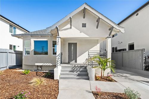 731 E 41st Place, Los Angeles, CA, 90011 | Card Image