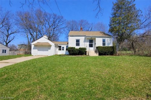 923 Russell Ave, Akron, OH, 44307-1166 | Card Image