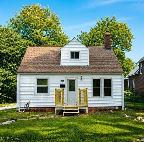935 Worden Rd, Wickliffe, OH, 44092-1740 | Card Image