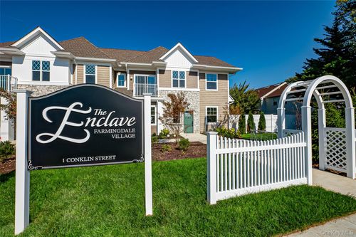 202-1 Conklin St, Farmingdale, NY, 11735-2502 | Card Image