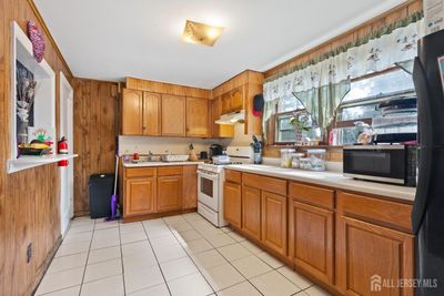 590 King Georges Road, House other with 2 bedrooms, 1 bathrooms and null parking in Fords NJ | Image 3