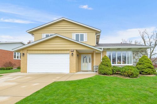 15329 Oak Rd, Oak Forest, IL, 60452-1529 | Card Image