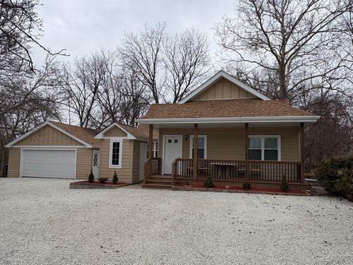 5517 Essex Rd, Lisle, IL, 60532-2372 | Card Image