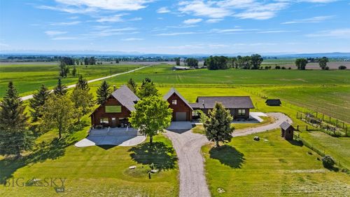 3033 Wes Davis Rd, Belgrade, MT, 59714-8667 | Card Image