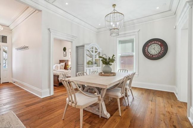 524 Locust St, House other with 3 bedrooms, 2 bathrooms and 6 parking in Burlington ON | Image 9