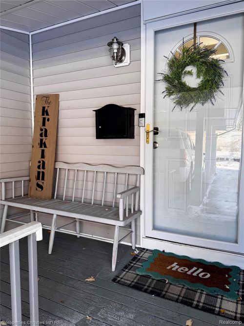 1066 Virginia Ave, Marysville, MI, 48040-1582 | Card Image