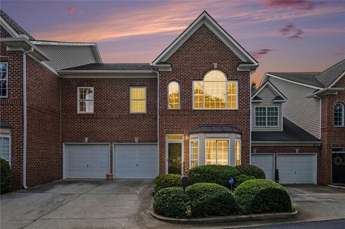 5004 Lexington Dr, Roswell, GA, 30075-5869 | Card Image