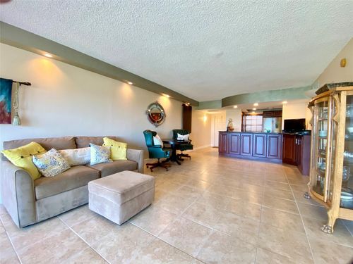 apt-904-3300 N Palm Aire Dr, Pompano Beach, FL, 33069-4240 | Card Image