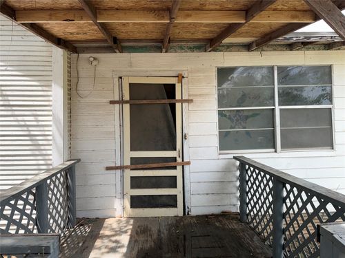 514 W Avenue D, Poteet, TX, 78065 | Card Image